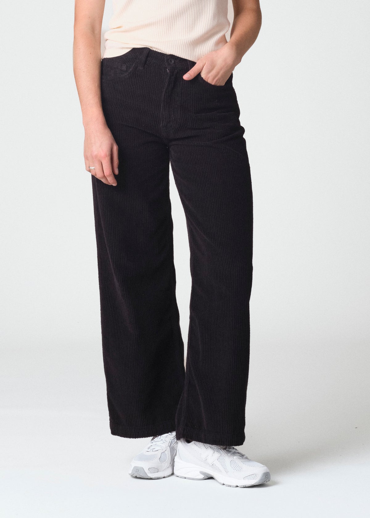 Klitmøller Collective ApS AMELIA CORD PANTS Pants Black