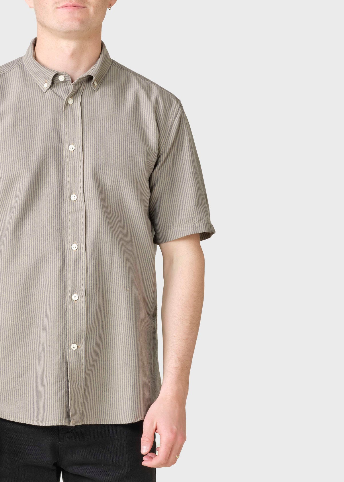 Klitmøller Collective ApS Mikkel striped shirt Shirts Sand/navy/sand overdye