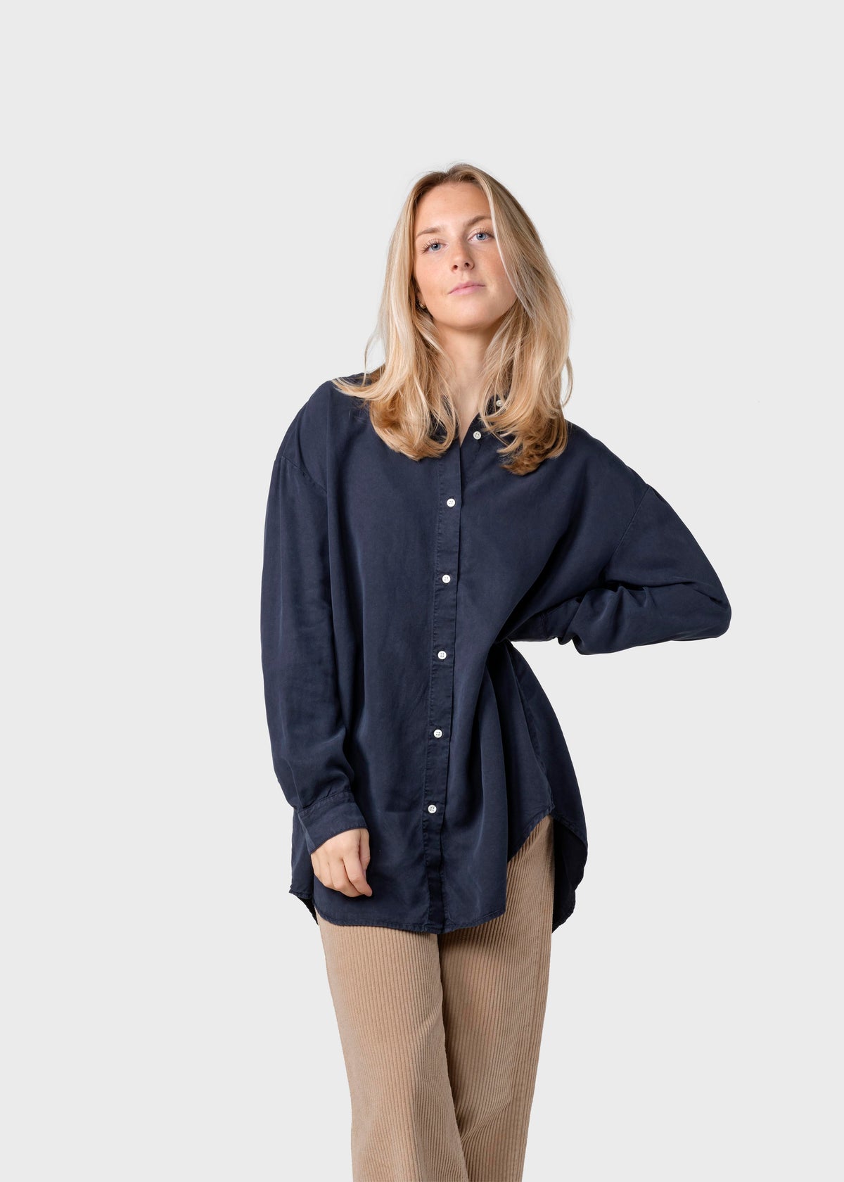 Klitmøller Collective ApS Ofelia lyocell shirt Shirts Navy