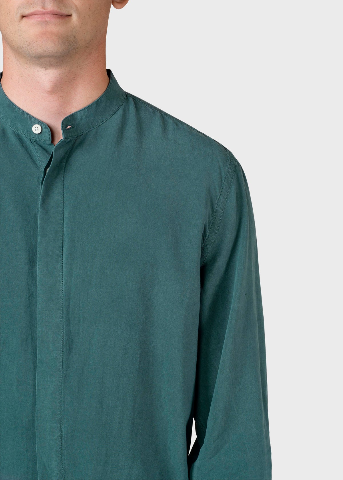 Klitmøller Collective ApS Simon lyocell shirt Shirts Moss Green