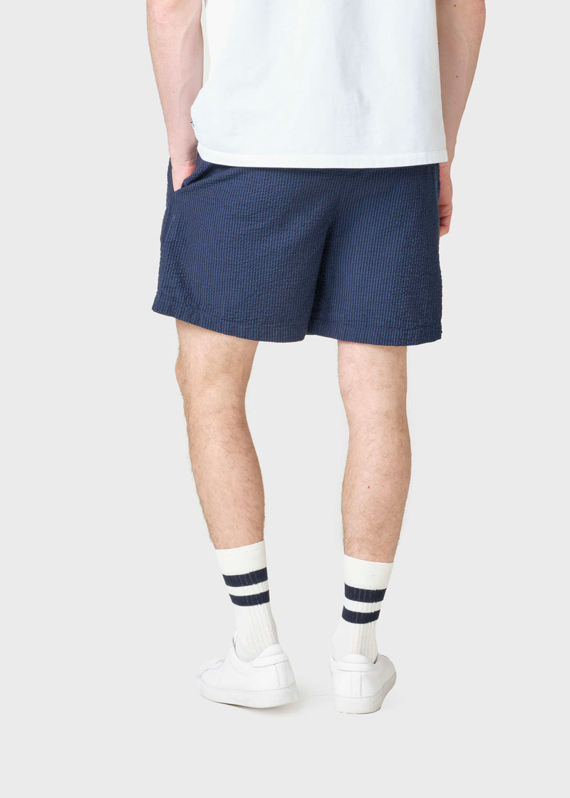 Klitmøller Collective ApS Bertram seersucker shorts  Walkshorts White/navy/ocean overdye