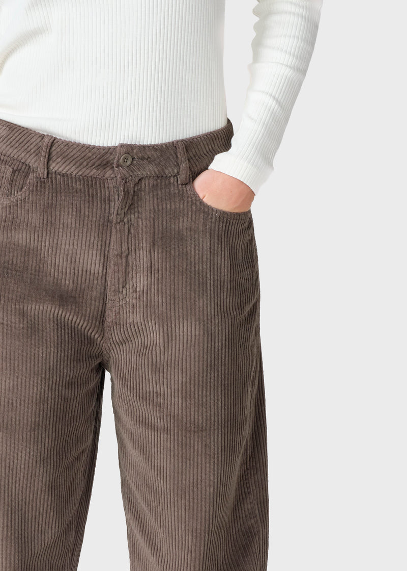 Klitmøller Collective ApS Gwen jumbo corduroy pant Pants Taupe