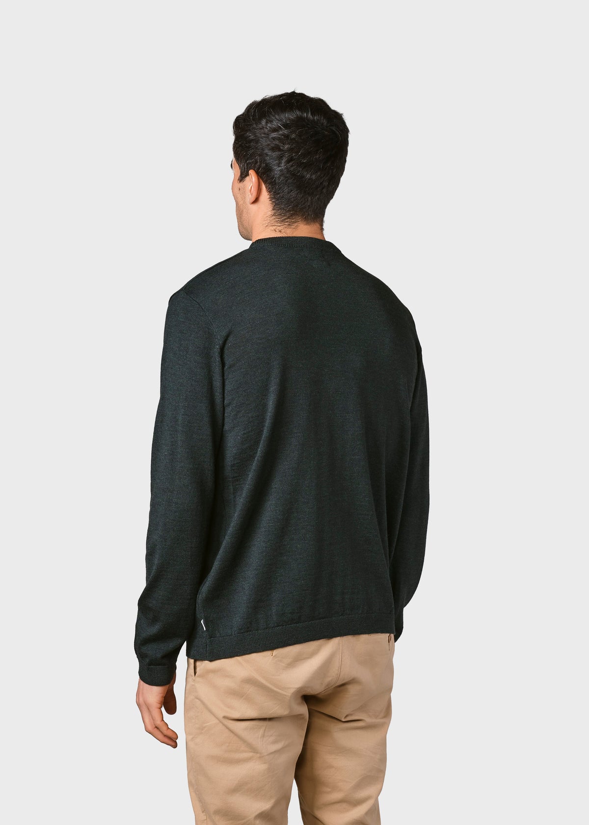 Klitmøller Collective ApS Mens basic merino knit Knitted sweaters Olive