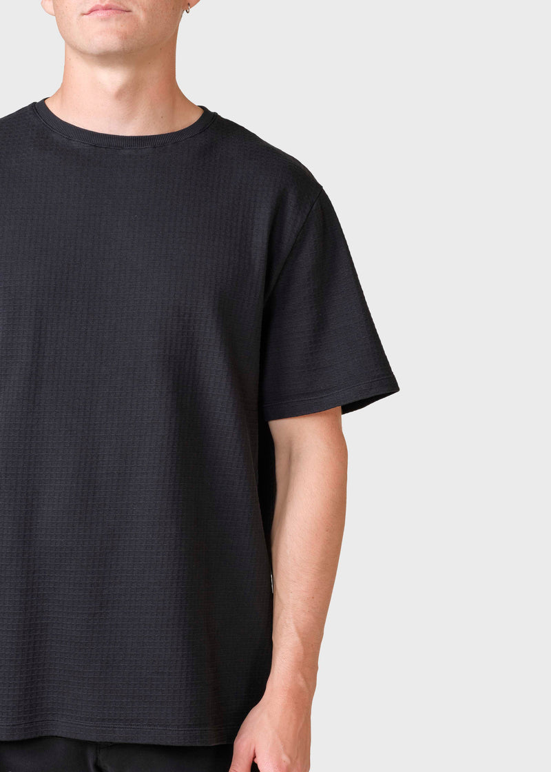 Klitmøller Collective ApS Mens boxy structure tee T-Shirts Black