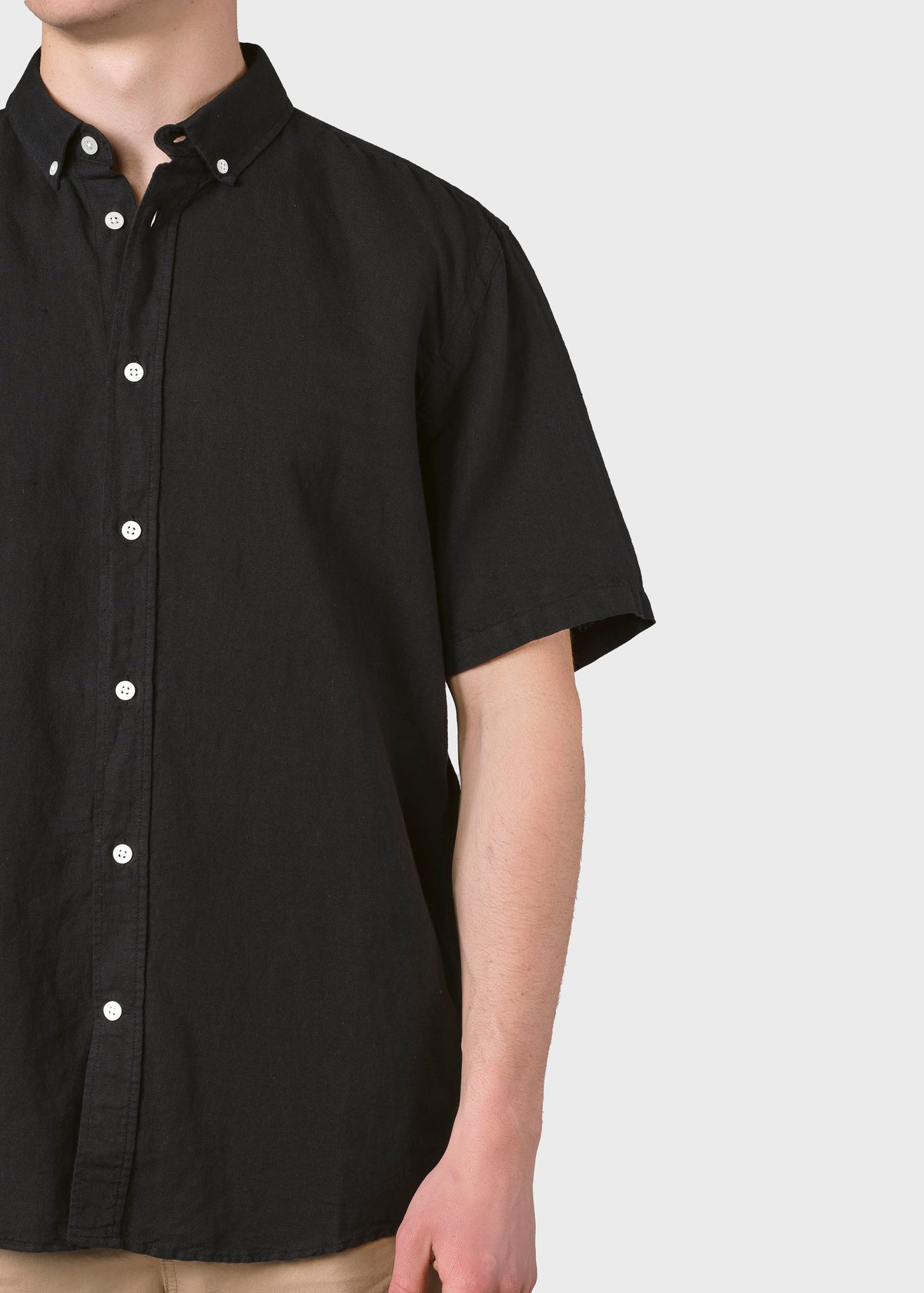 Klitmøller Collective ApS Mikkel linen shirt Shirts Black