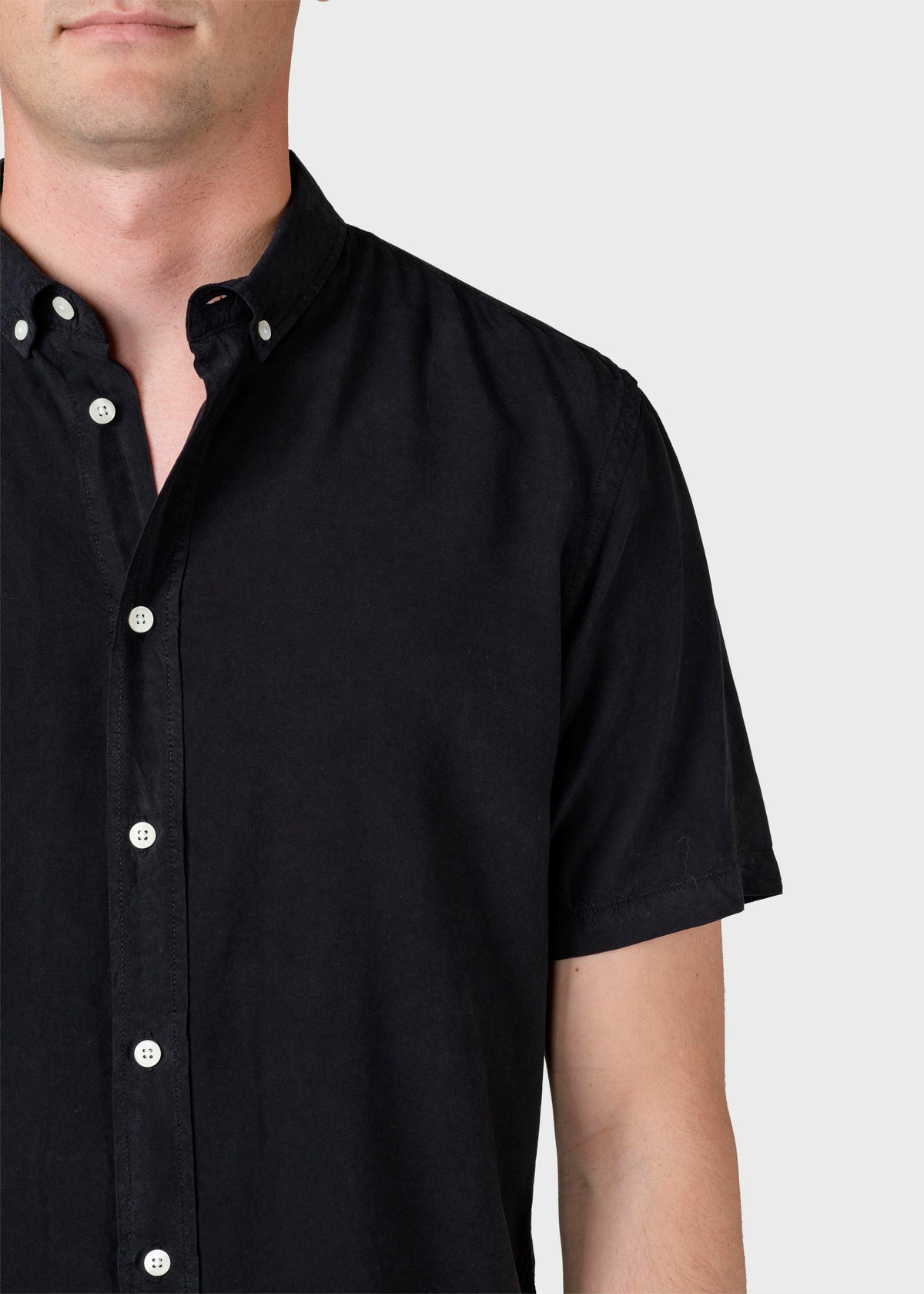 Klitmøller Collective ApS Mikkel lyocell shirt Shirts Black