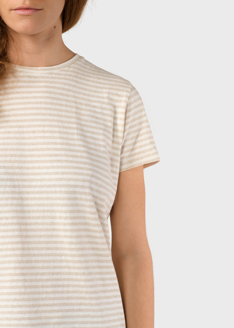 Klitmøller Collective ApS  Pil tee T-Shirts Cream/sand