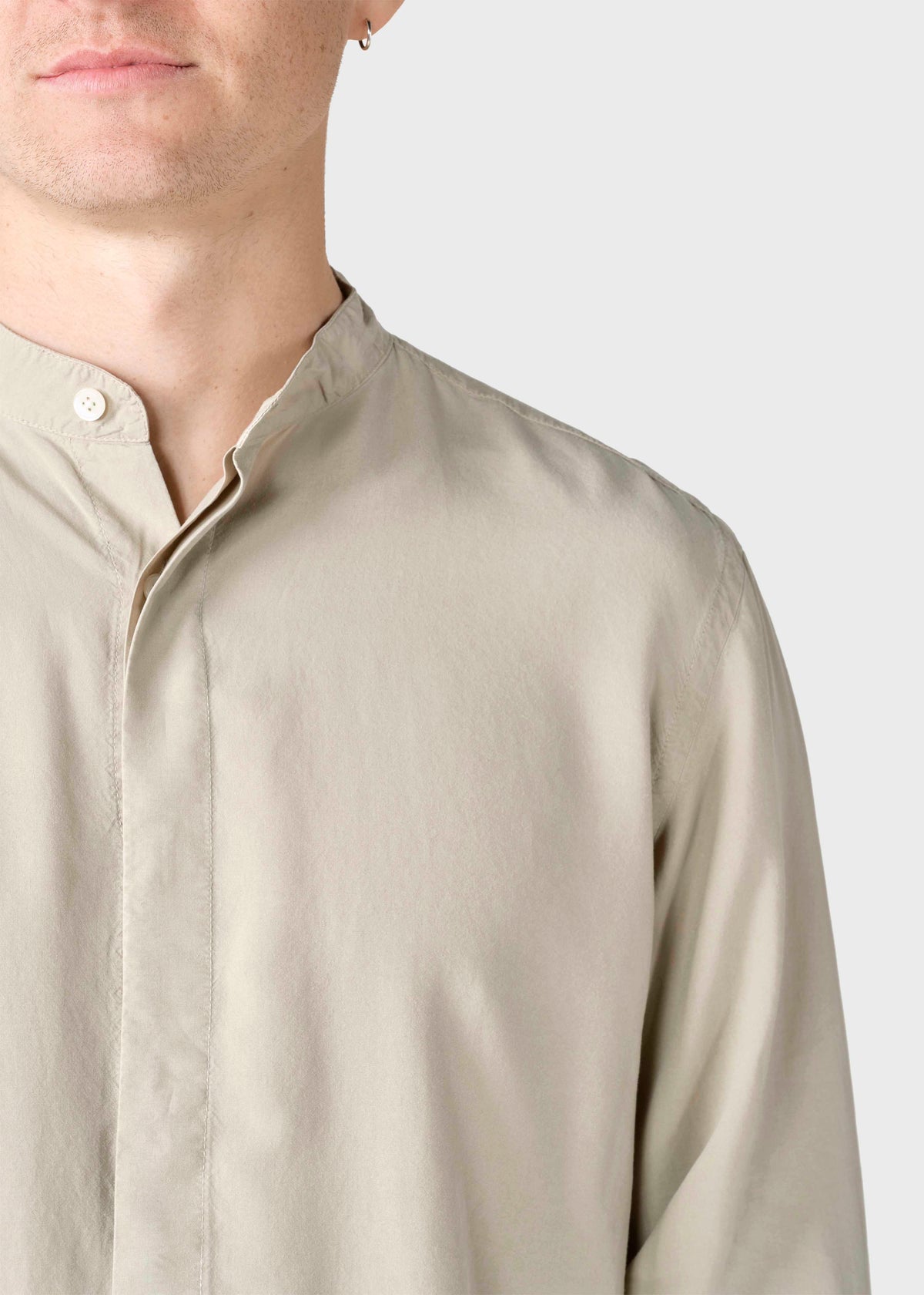 Klitmøller Collective ApS Simon lyocell shirt Shirts Sand