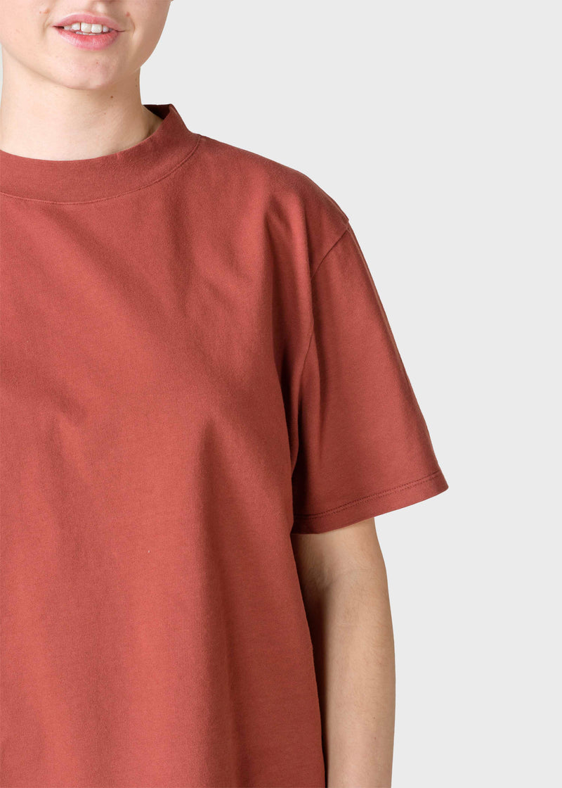 Klitmøller Collective ApS Uma mock tee T-Shirts Terracotta
