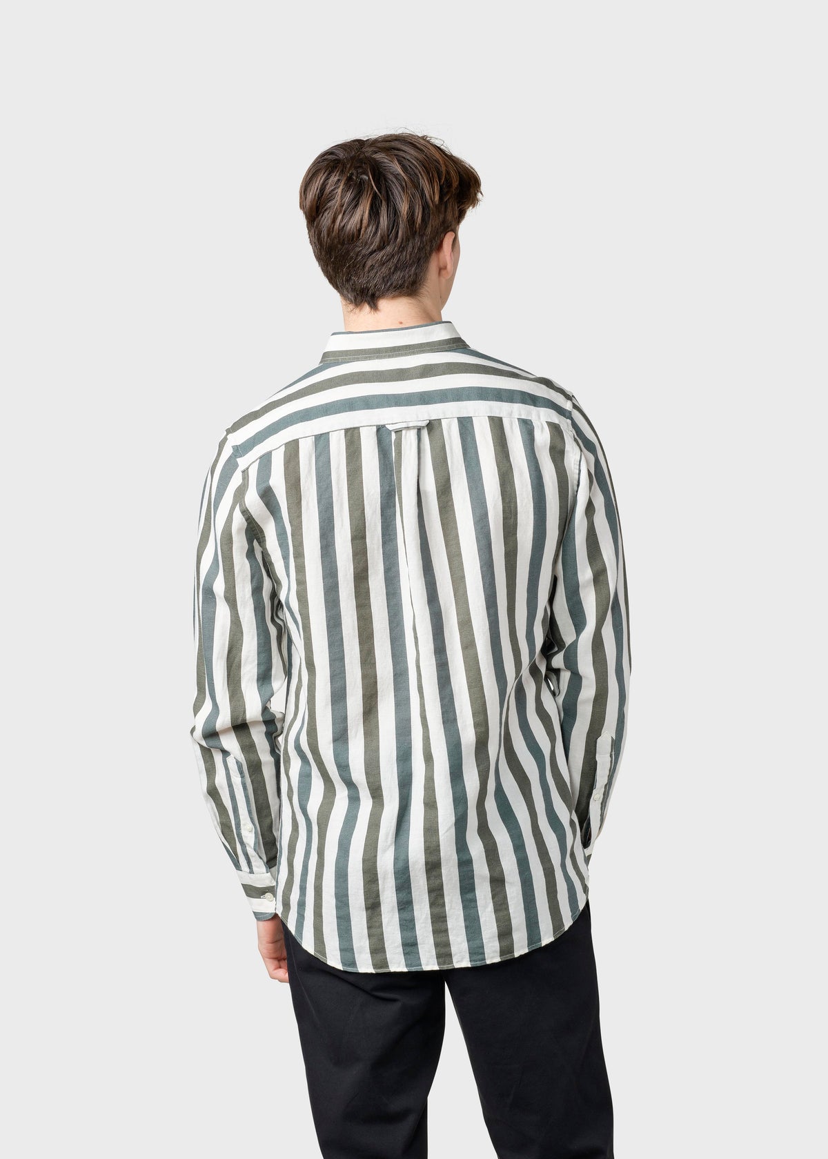 Klitmøller Collective ApS Valdis shirt Shirts Olive/moss green