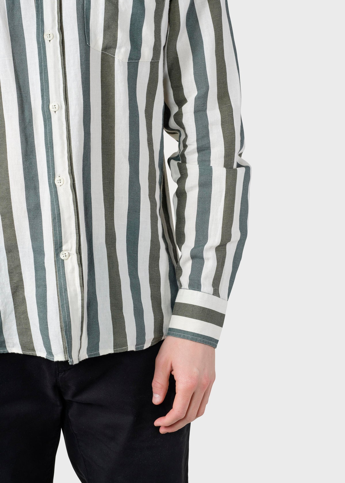 Klitmøller Collective ApS Valdis shirt Shirts Olive/moss green