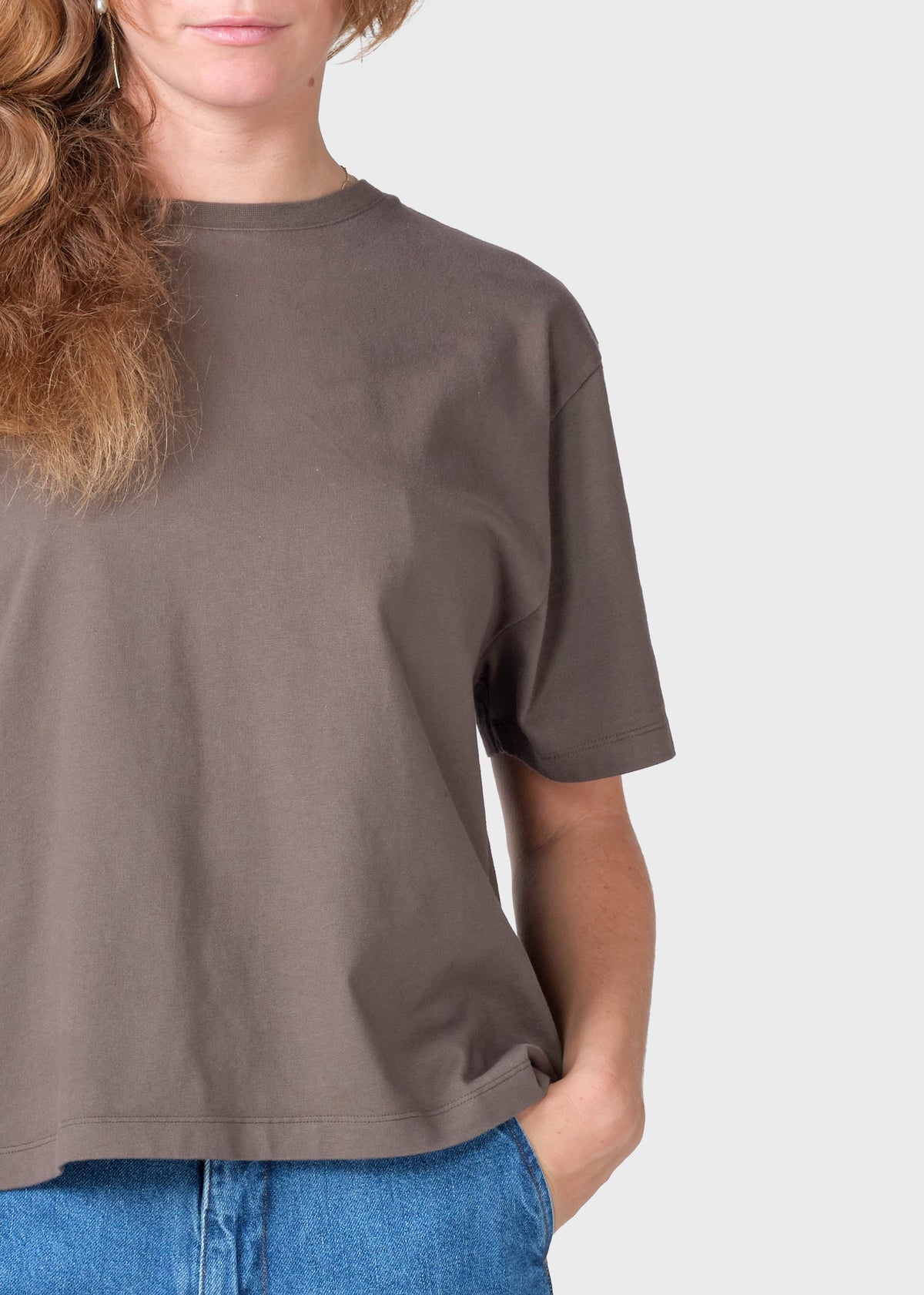 Klitmøller Collective ApS Womens boxy tee OCS T-Shirts Taupe
