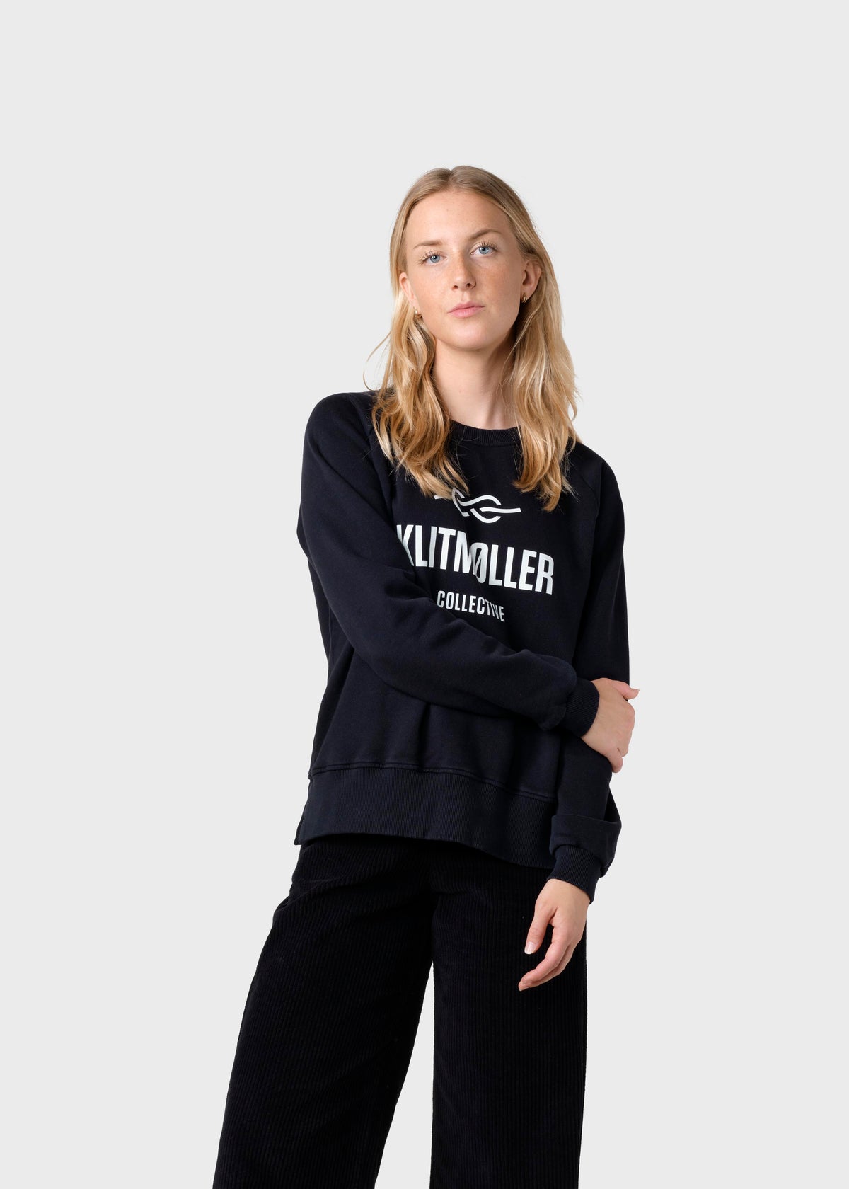 Klitmøller Collective ApS  Maja logo crew Sweatshirts Black